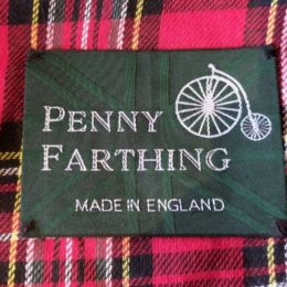 【豆知識】ブランドネームの「PENNY FARTHING」って、こんな自転車（タグ参照）のことだそうですよ。