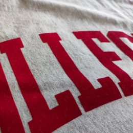 フロッキープリントもいい感じですね。