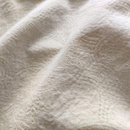 よ～く見ると・・ほんのりと見えるペイズリー柄も（わかりますか？）おすすめなんです。