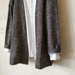 ロールアップして着た感じもかわいいですよ。