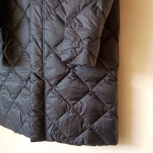 ちなみに、 両サイドには（おわかりづらいですが・・）ポケットも付いてますよ。