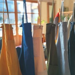 （ひだりから）
MUSTARD, NAVY, KINARI, OLIVE, GRAY, BLACK になります。