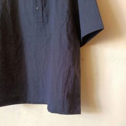 平織りのコットン素材はやわらかくて肌触りも良いですよ。