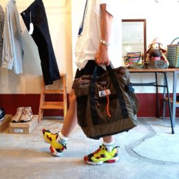 手提げトートだとこんな感じです。