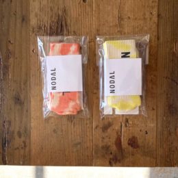 （ひだりから） Orange, Yellow になります。