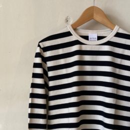 ナチュラル x ブラック