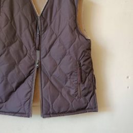 ダブルZIPになってます。