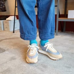 早速履いてみました～ （BEIGE x GREY着用）